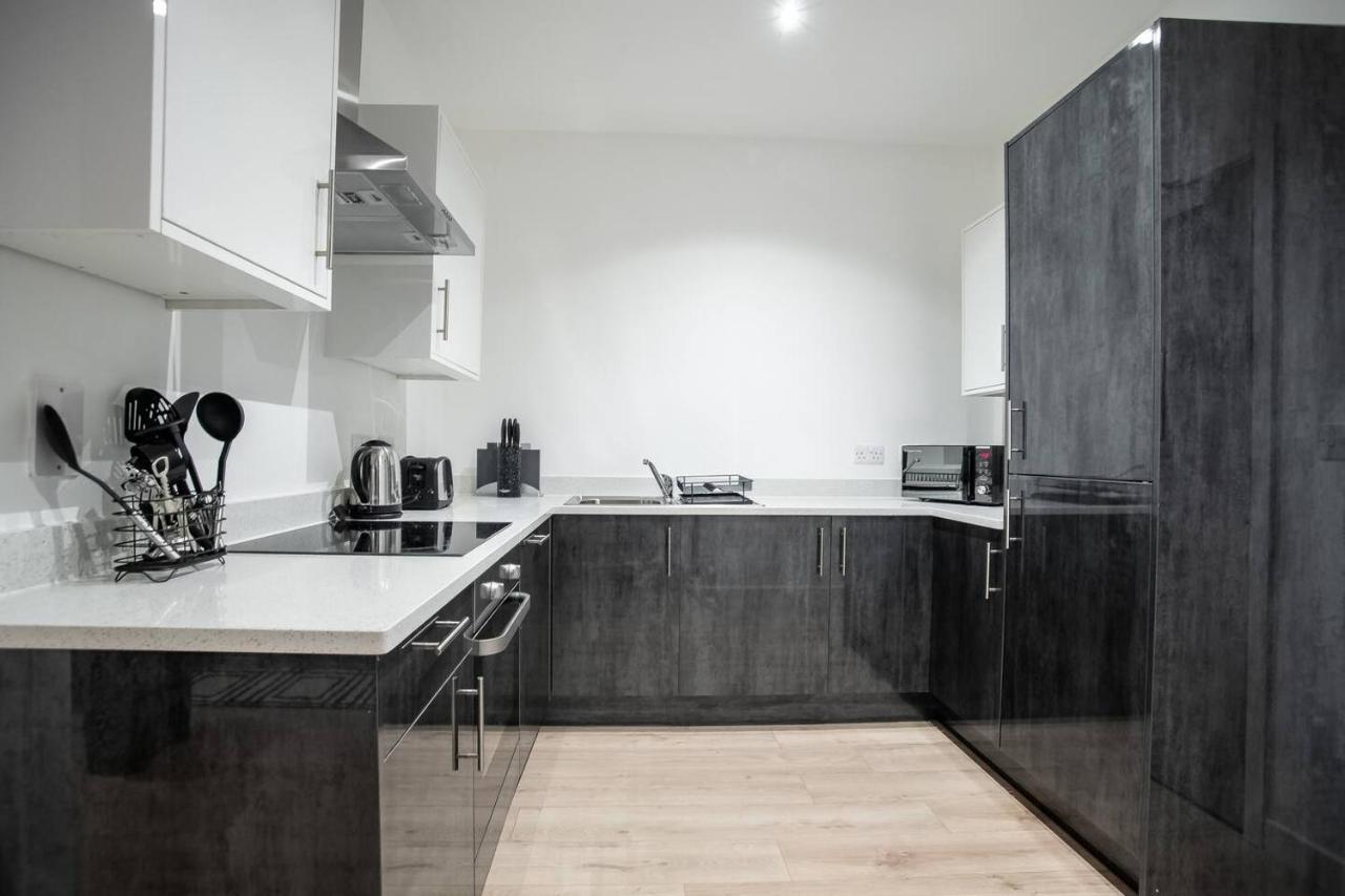 Two Bedroom - Central Peterborough Apartment - Bayard Apartments Extérieur photo